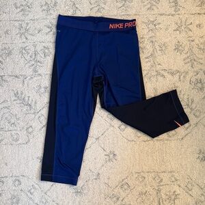 Nike Pro womens 2 tone blue Capri Leggings
